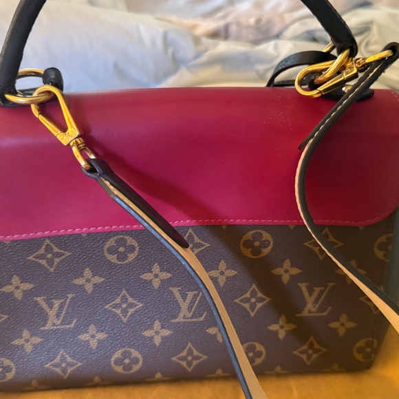 Louis Vuitton Cluny BB Monogram with Red Leather - Picture 2 of 12